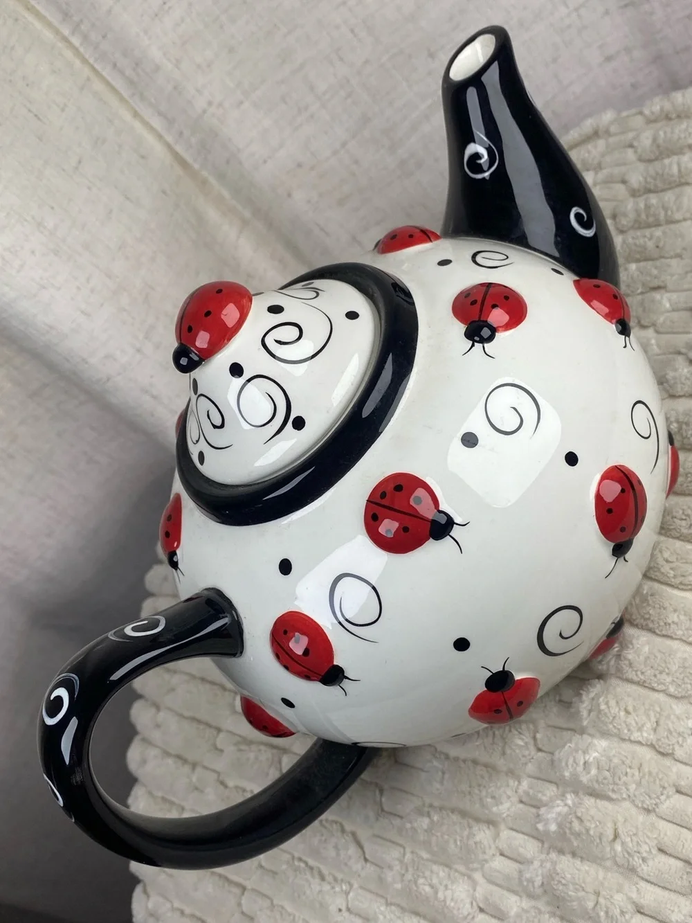 Vtg Burton + Burton Ladybug Swirls Ceramic Teapot Large 46 Oz